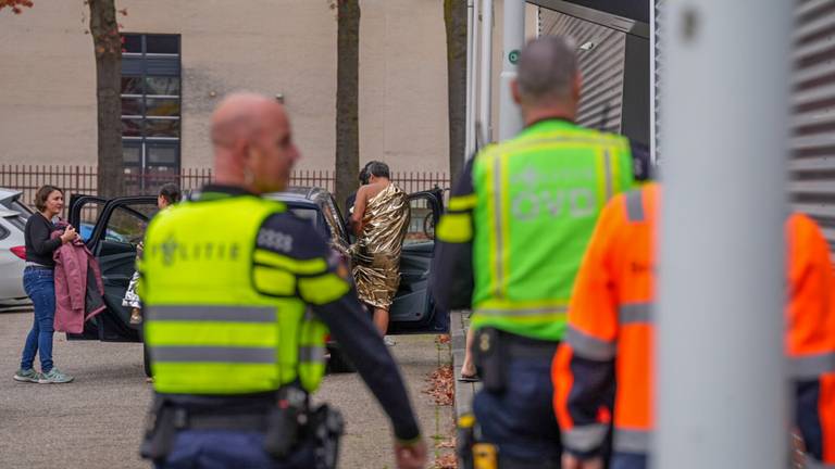 Zwembad ontruimd vanwege rook, 250 badgasten opgevangen in sporthal