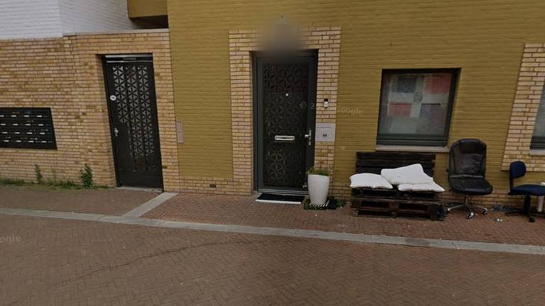 De politie deed een inval bij een huis aan de Galvanistraat in Eindhoven (foto: Google Maps)