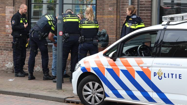 De dader werd op straat ingerekend (foto: Sander van Gils/SQ Vision).