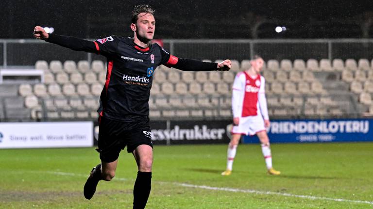 Rick Stuy van den Herik heeft voor TOP Oss toegeslagen tegen Jong Ajax (foto: OrangePictures).