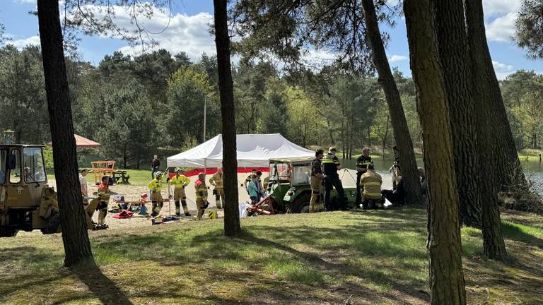 Fataal ongeluk met grasmaaier in speeltuin: slachtoffer raakte bekneld