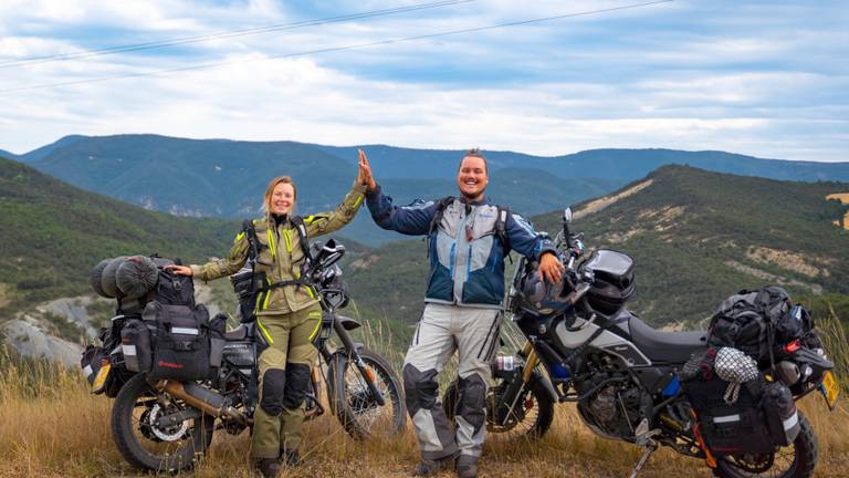 Mitchel en Nadia uit Steenbergen op wereldreis met de motor.