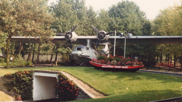 De Catalina stond jarenlang in recreatiepark Bosbad Hoeven. (Foto: NMM)