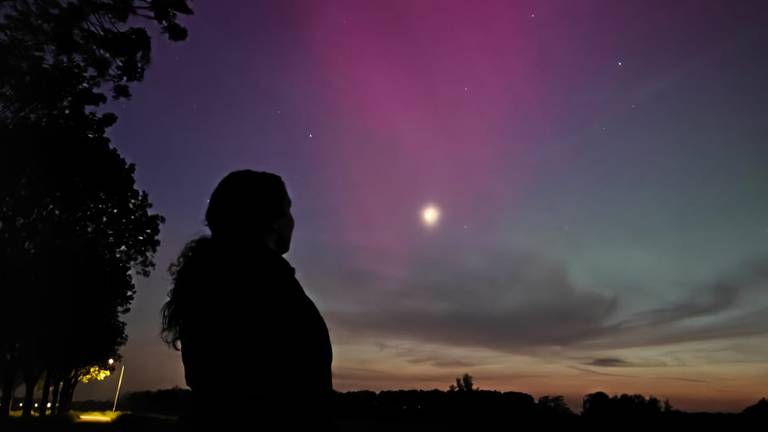 Timelapse van Noorderlicht boven Overloon