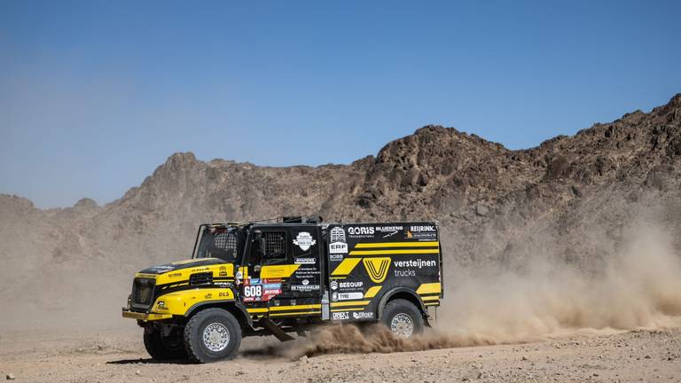 Vick Versteijnen in actie tijdens de lus om Al'Ula (foto: Versteijnen Truck Racing)