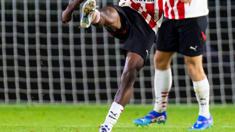 Een aantal spelers van PSV, niet de jeugdspelers waar het om gaat. (Foto:  Joris Verwijst/Orange Pictures)