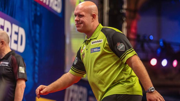 Michael van Gerwen laat zich verrassen in eerste ronde: 'Voel me ontdaan'