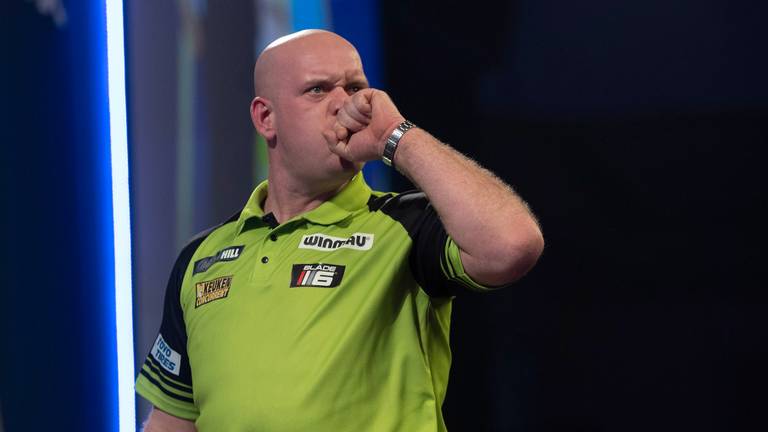 Michael van Gerwen baalt op het WK in Ally Pally (foto: Lawrence Lustig/PDC).