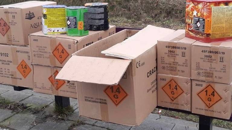 In totaal werd in en rond Baarle-Nassau vijfhonderd kilo vuurwerk in beslag genomen (foto: Politie.nl).