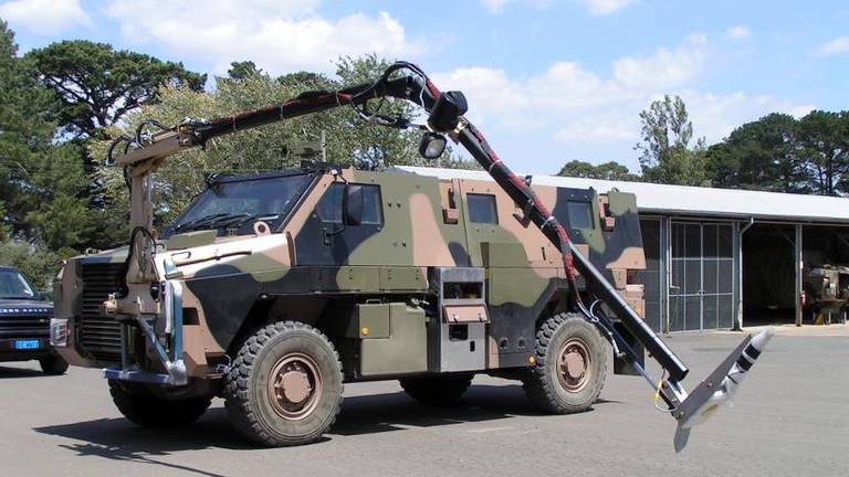 De bushmaster waarvoor op frauduleuze wijze onderdelen werden besteld (foto: defensie.nl).