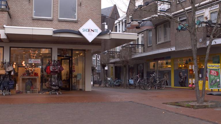 Het is erg rustig in het centrum van Veghel. (Foto: Omroep Brabant)