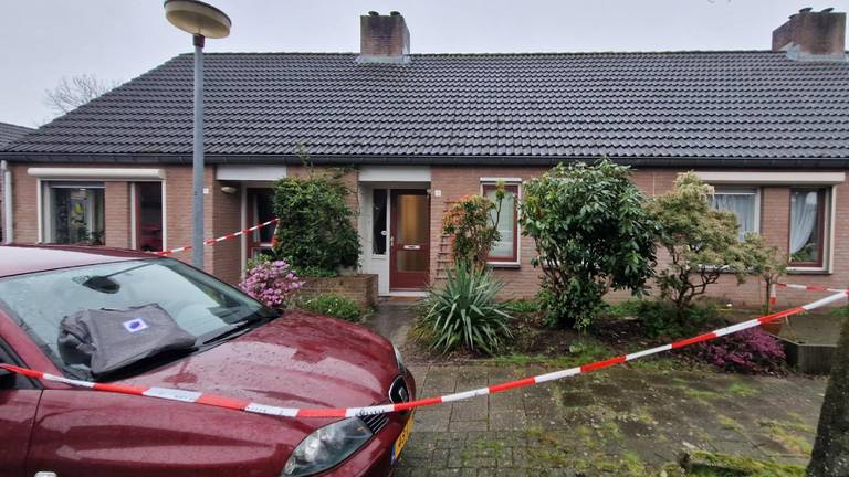 Steekpartij in seniorenwoning kost oudere vrouw het leven