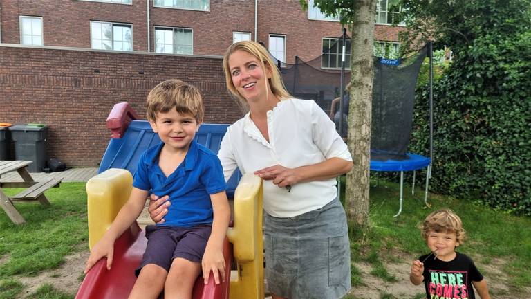 Kinderen uitgespeeld, zelf opgezet buurtspeeltuintje moet weg van gemeente