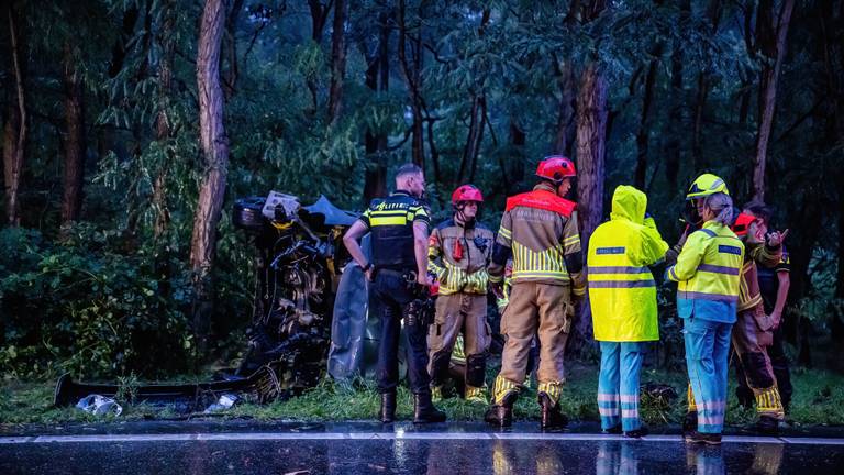 Man met engel op schouder overleeft zware crash met bestelbus