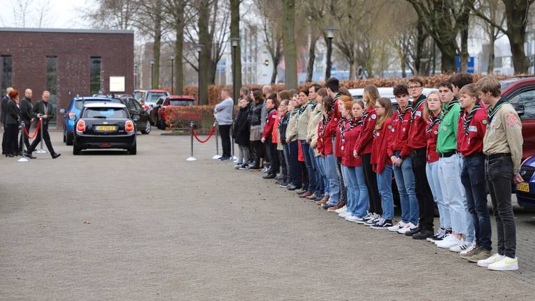 De erehaag van scouts (foto: Collin Beijk)