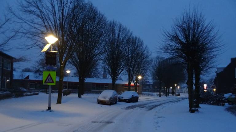 Zeven centimeter sneeuw in Stiphout (foto: Willem van Nunen).