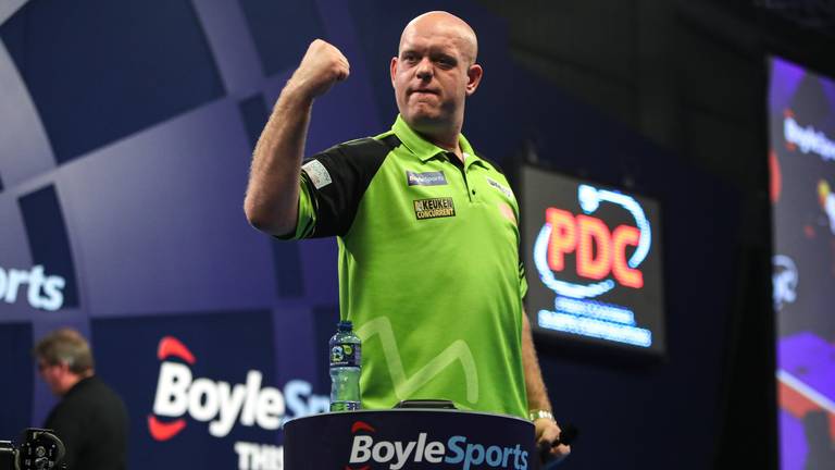 Michael van Gerwen maakte indruk in Leicester (foto: Kieran Cleeves/PDC).