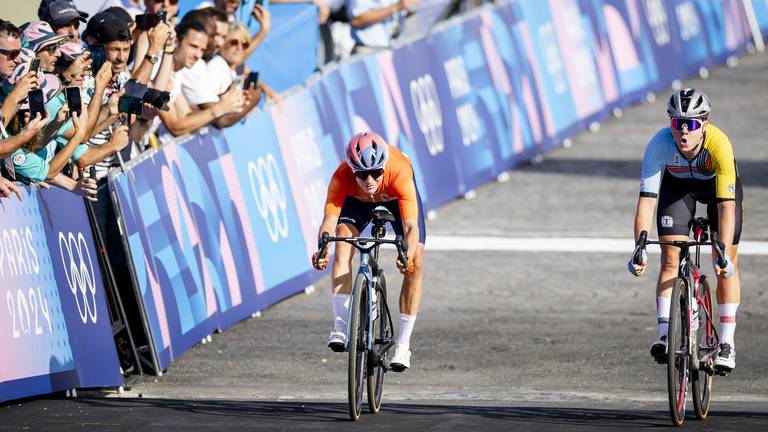 Marianne Vos finisht als tweede (foto: ANP).