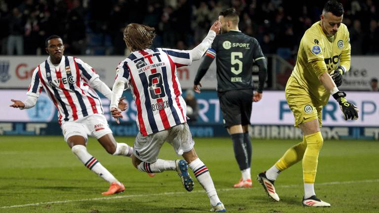 Jesse Bosch of Willem II viert de 1-3