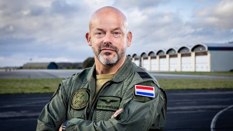 Commandant Pier Schipmölder van vliegbasis Gilze-Rijen (foto: Defensie).