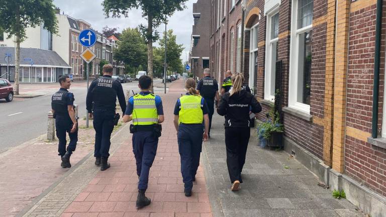 Een deel van het onderzoeksteam op pad (foto: gemeente Bergen op Zoom).