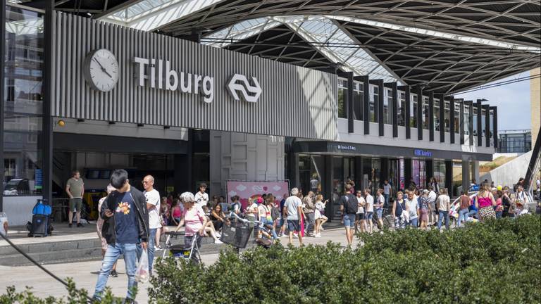 Het station in Tilburg (archieffoto: ANP).