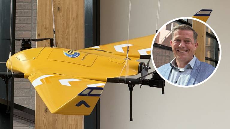 Medische drone van de ANWB en Joost van de Mortel van het JBZ (foto: Megan Hanegraaf).