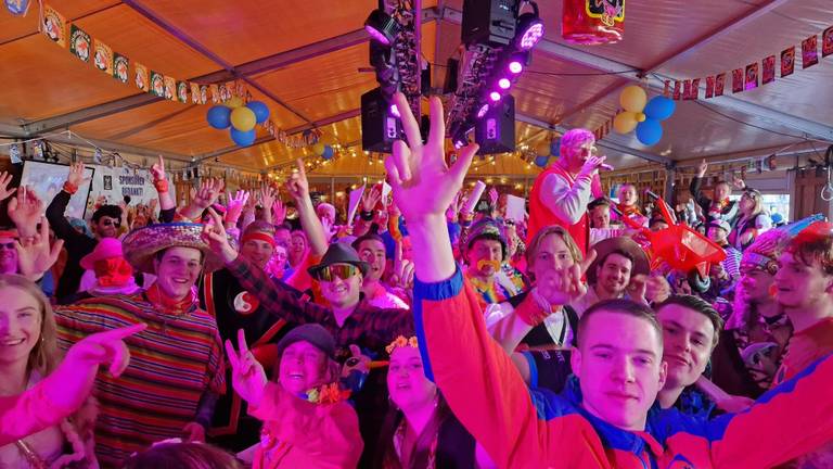 De biercantus in Liempde is een groot feest (foto: Tom Berkers).