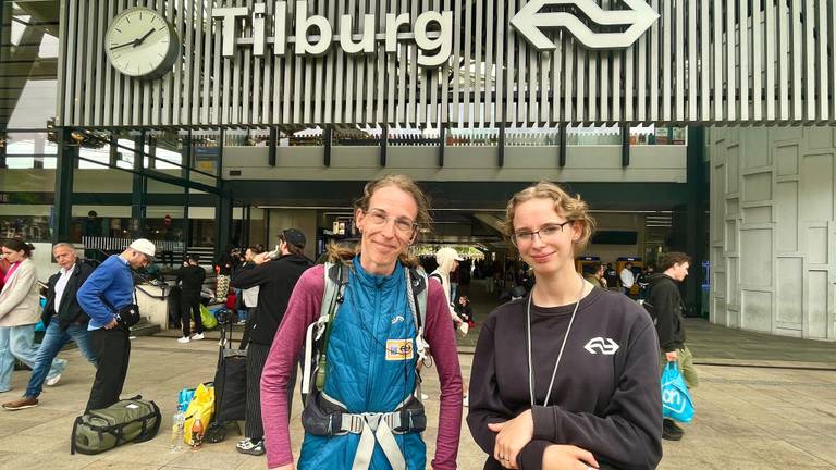 Priscilla liep de tocht van Den Bosch naar Tilburg samen met haar dochter. (Foto: Omroep Brabant)  