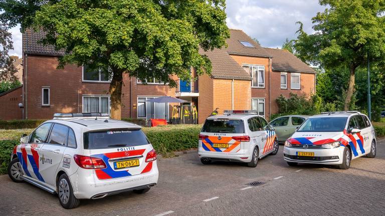 Het huis waar het steekincident plaatsvond (foto: Iwan van Dun/SQ Vision).