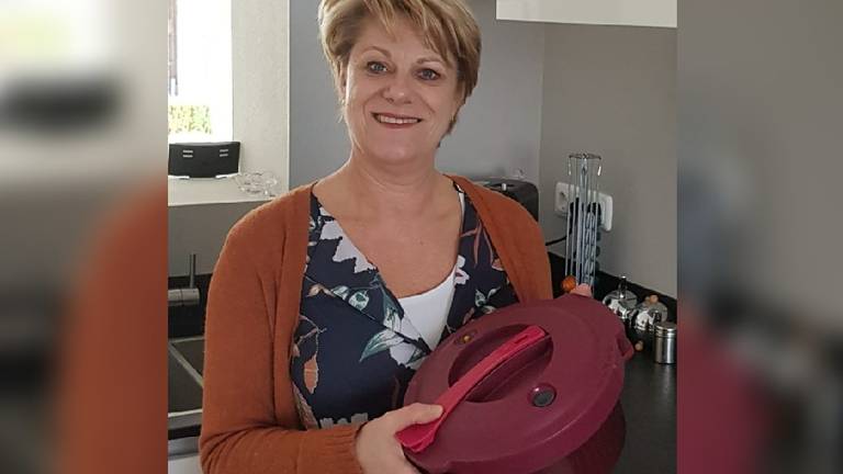 Marian Verschuren uit Eindhoven moet stoppen met haar Tupperwareparty's (privéfoto).