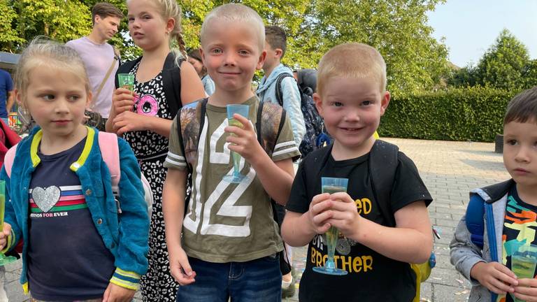 Eerste schooldag op nieuwe school met 35 kinderen