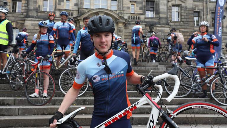 Sander fietst van Auschwitz naar Westerbork (Foto: Biermann, biermannonline.de). 