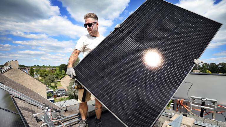 Zomerweer lang niet altijd goed voor zonnepanelen: 'Zet die droger aan'