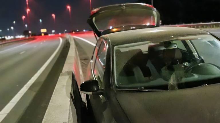 De auto van de spookrijdster (foto: Politie Langstraat).