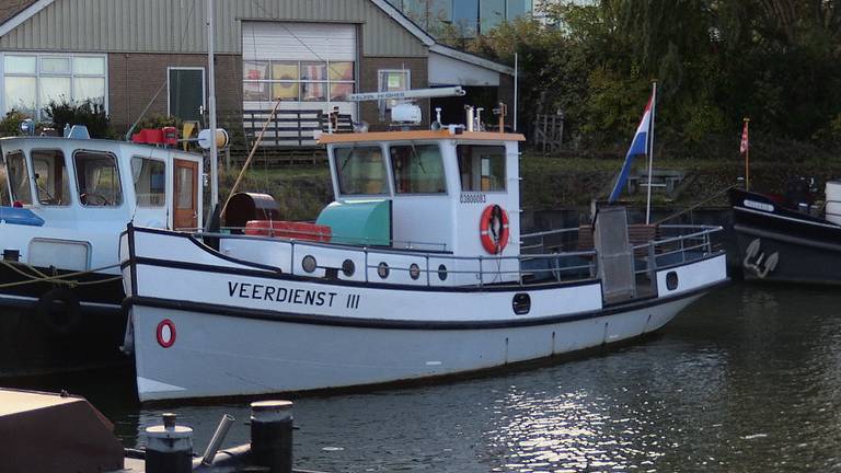 Getouwtrek om geveilde veerboot Werkendam3: 'De boot is me toegewezen'