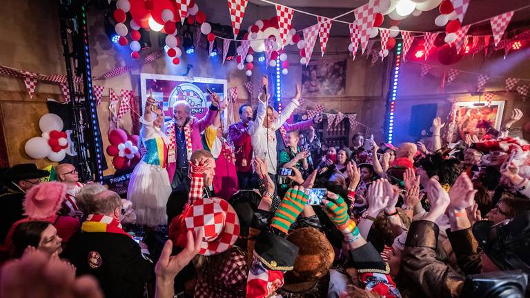 Feest in het Fijnfisjenie Café