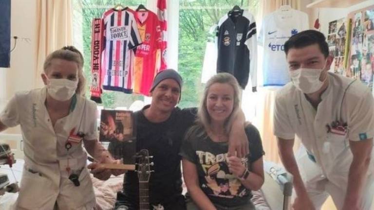 Willem II laat wens van aan leukemie overleden fan Serge in vervulling gaan