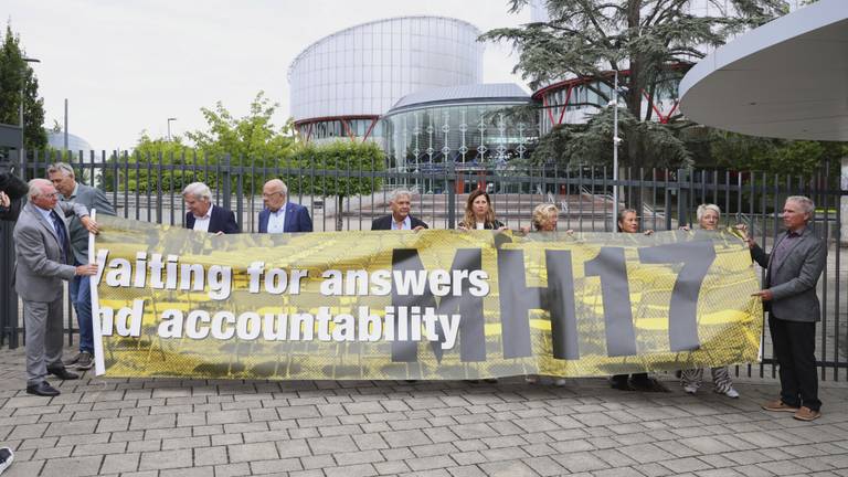 Een protest voorafgaand aan de uitspraak in Frankrijk (foto: Antonin UTZ/Associated Press)