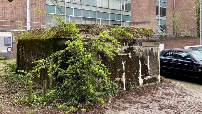 De stadsbunker staat midden in het centrum van Roosendaal (foto: Erik Peeters)