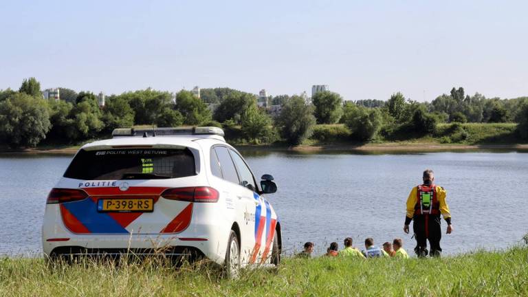 Man (29) uit Fijnaart verdronken in een grindgat: hulp mocht niet baten