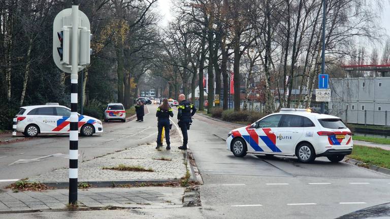De politie begon na de schietpartij een klopjacht op de schutter (foto: Noël van Hooft).