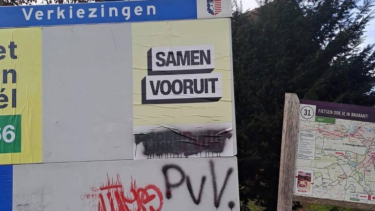 De posters zijn vernield (foto: PvdA-GroenLinks Vught, Cromvoirt en Helvoirt).