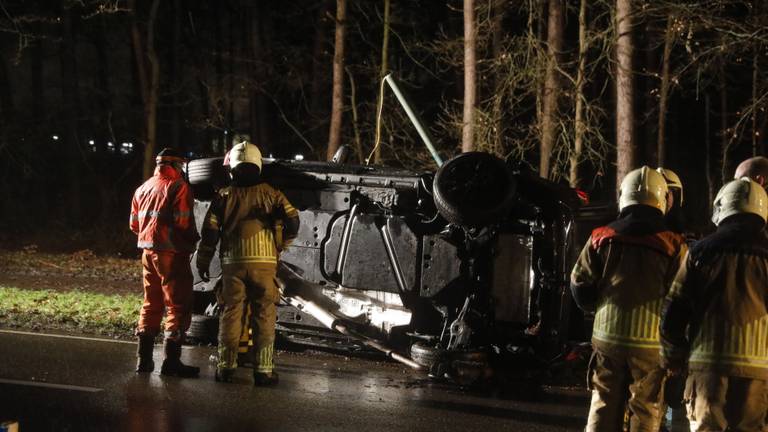 Stomdronken automobilist veroorzaakt meerdere ongelukken in Ossendrecht