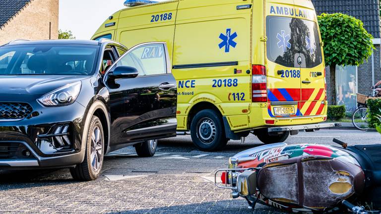 Politie vindt 100 kilo cocaïne na ongeluk in Hilvarenbeek