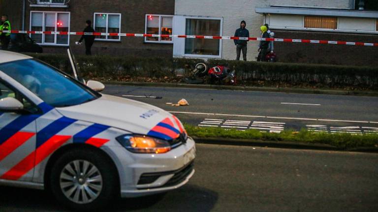 De dienstwagen waarmee het ongeluk was gebeurd (foto: Pim Verkoelen/ SQ Vision Mediaprodukties).