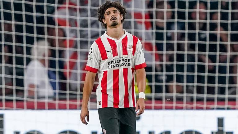 PSV verdediger Ramalho na zijn fout tegen Rangers FC (Foto Orange Pictures)