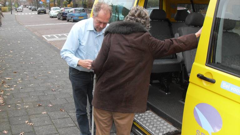 Waardering is een belangrijke drijfveer voor vrijwel alle vrijwilligers (foto:Seniorenbus Den Bosch)