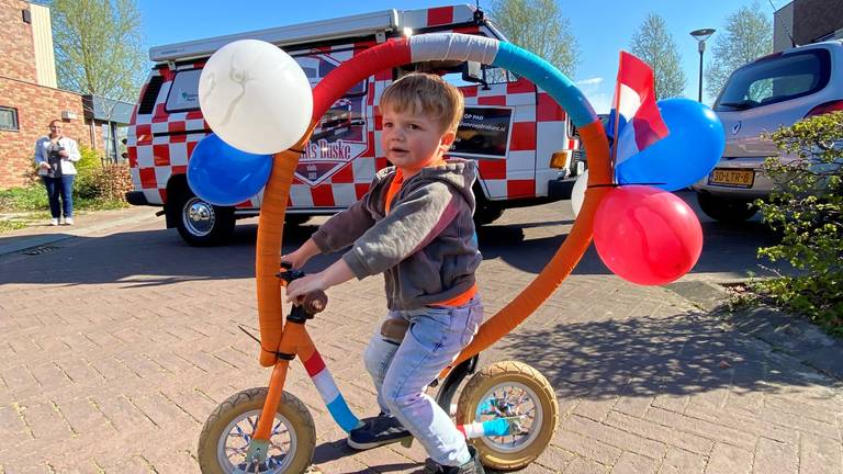 't Brabants Buske op pad op Koningsdag (foto: 2020)