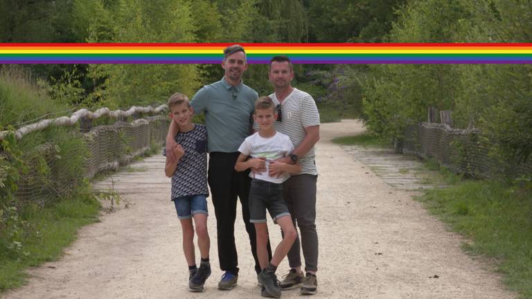 Coen (l) en Jan-Willem (r) zijn trotse pleegouders. 